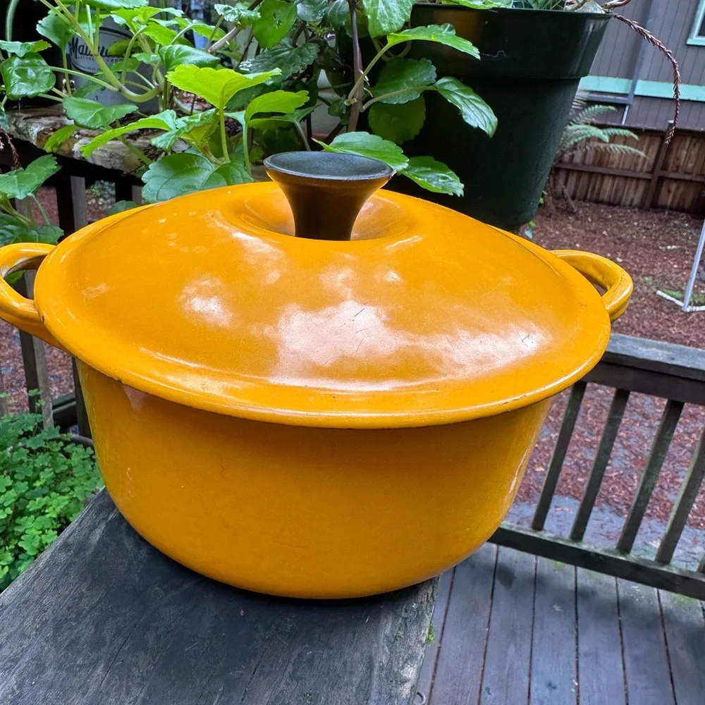 Vintage Marigold Le Creuset Dutch Oven, 2-Quart Enameled Cast Iron